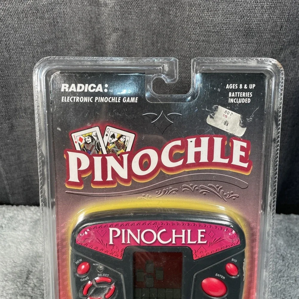 Radica Electronic Pinochle Handheld Travel Game 3667 CS7BA Vantage NOS Y2K